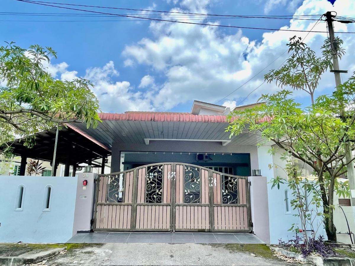 Comfort 36 Entire House At Alma Bukit Mertajam Exterior foto