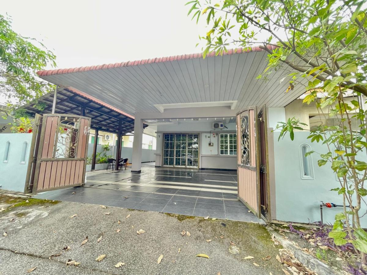 Comfort 36 Entire House At Alma Bukit Mertajam Exterior foto